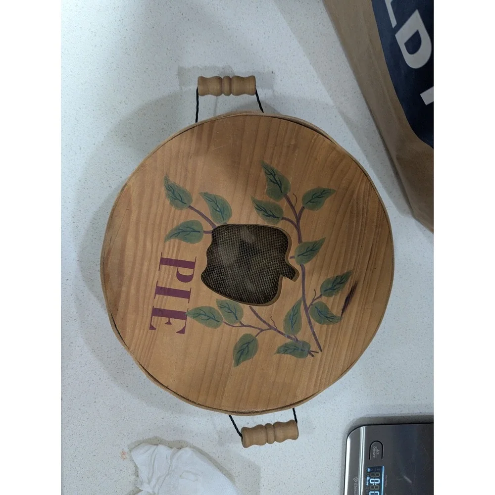 Unbranded wooden pie